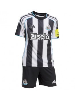 Billige Newcastle United Hjemmedraktsett Barn 2025-26 Kortermet (+ Korte bukser)